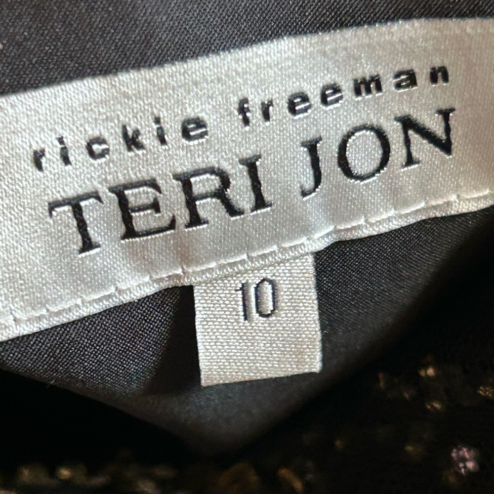 • New Listing • Rickie Freeman for Teri Jon Dress in Black and Gold - Picture 4 of 7
